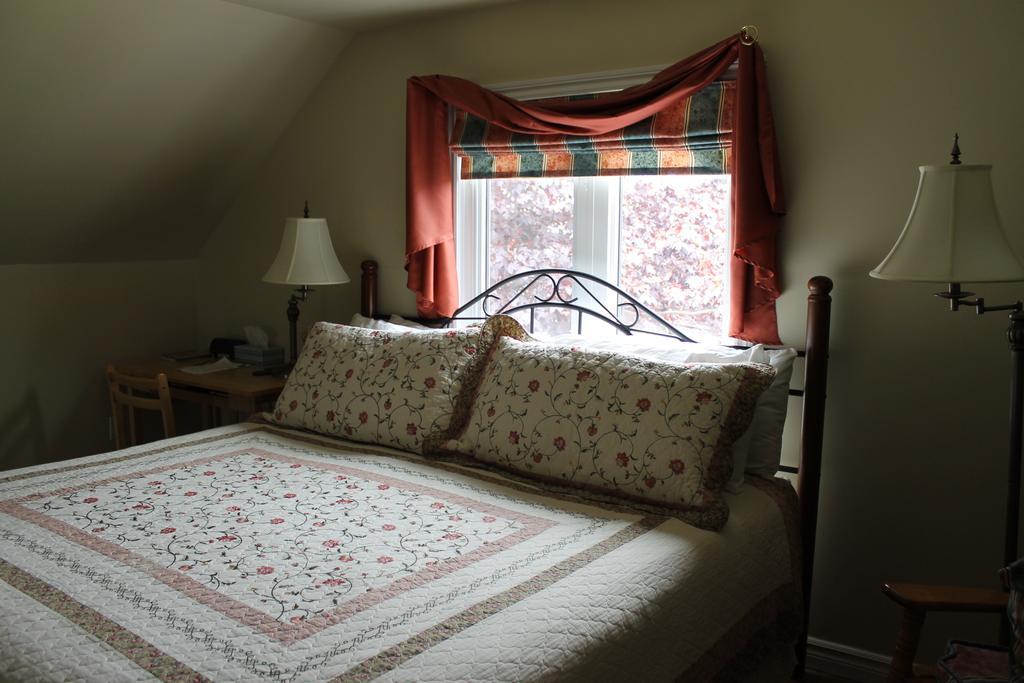 Mackenzie House B&B by Elevate Rooms Port Hawkesbury Zimmer foto