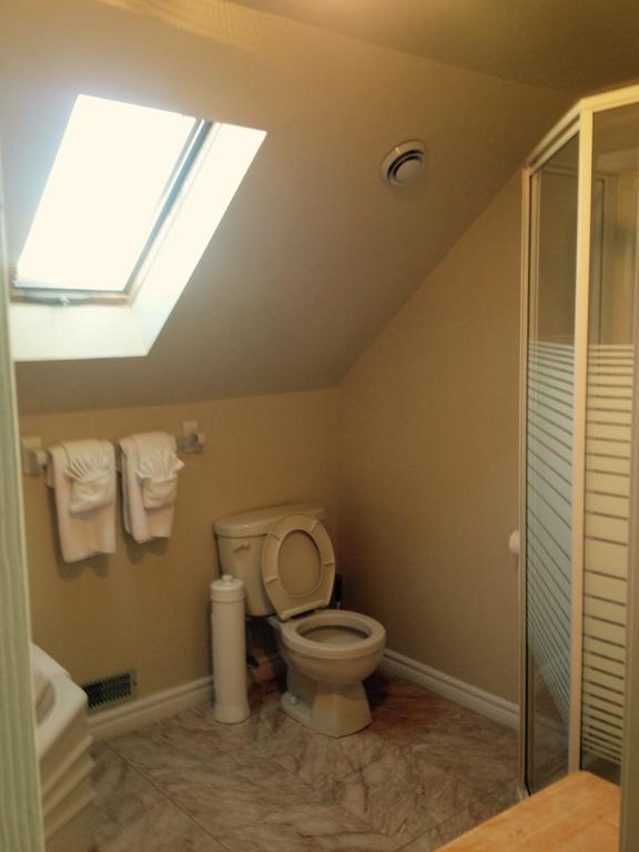 Mackenzie House B&B by Elevate Rooms Port Hawkesbury Exterior foto