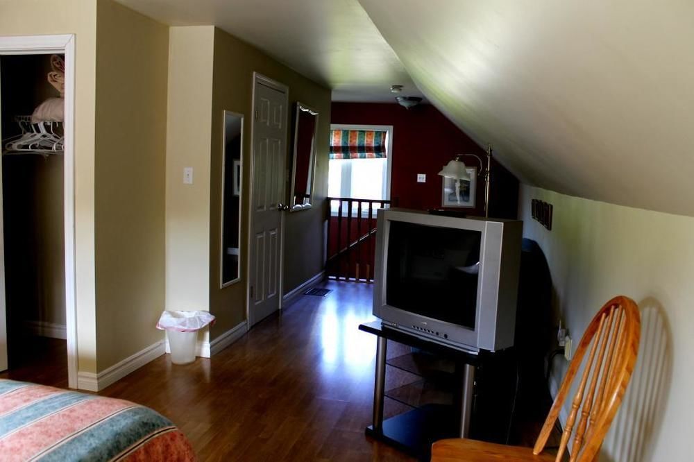 Mackenzie House B&B by Elevate Rooms Port Hawkesbury Exterior foto