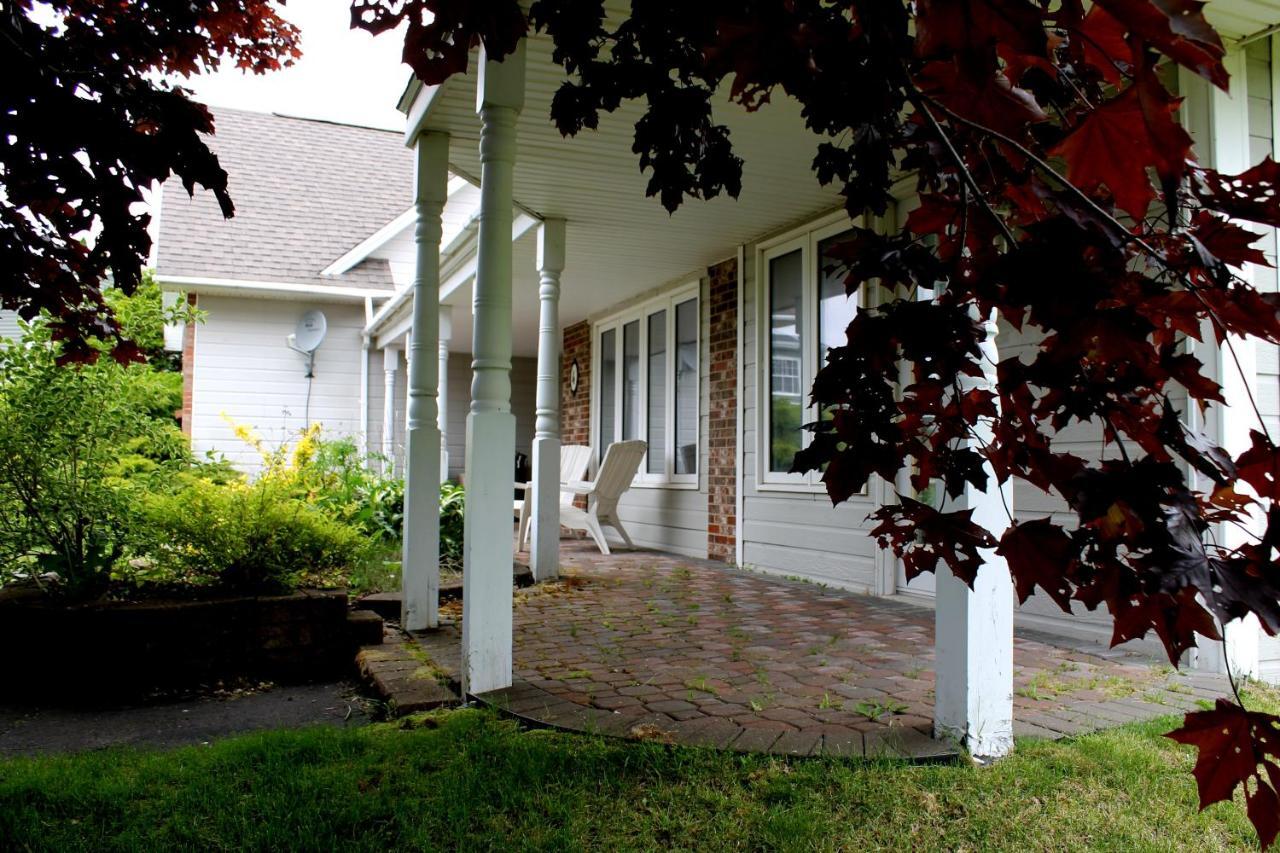 Mackenzie House B&B by Elevate Rooms Port Hawkesbury Exterior foto